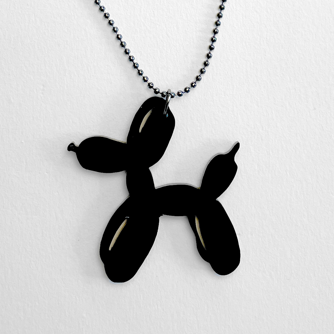 Sort ballonhvalp halskæde