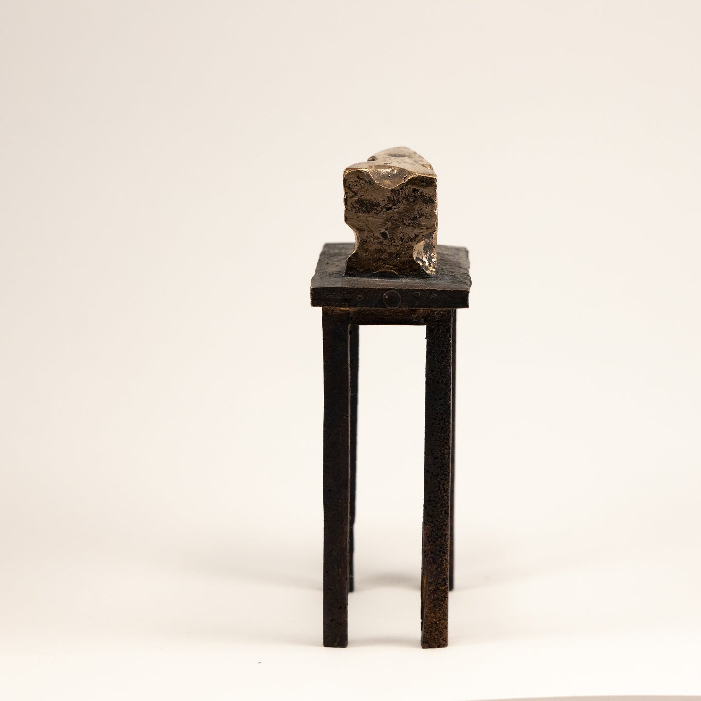 Ost uden titel på bord. Bordet hedder Hans